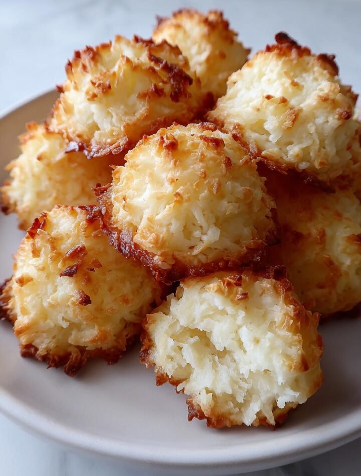 Gluten free coconut macaroons